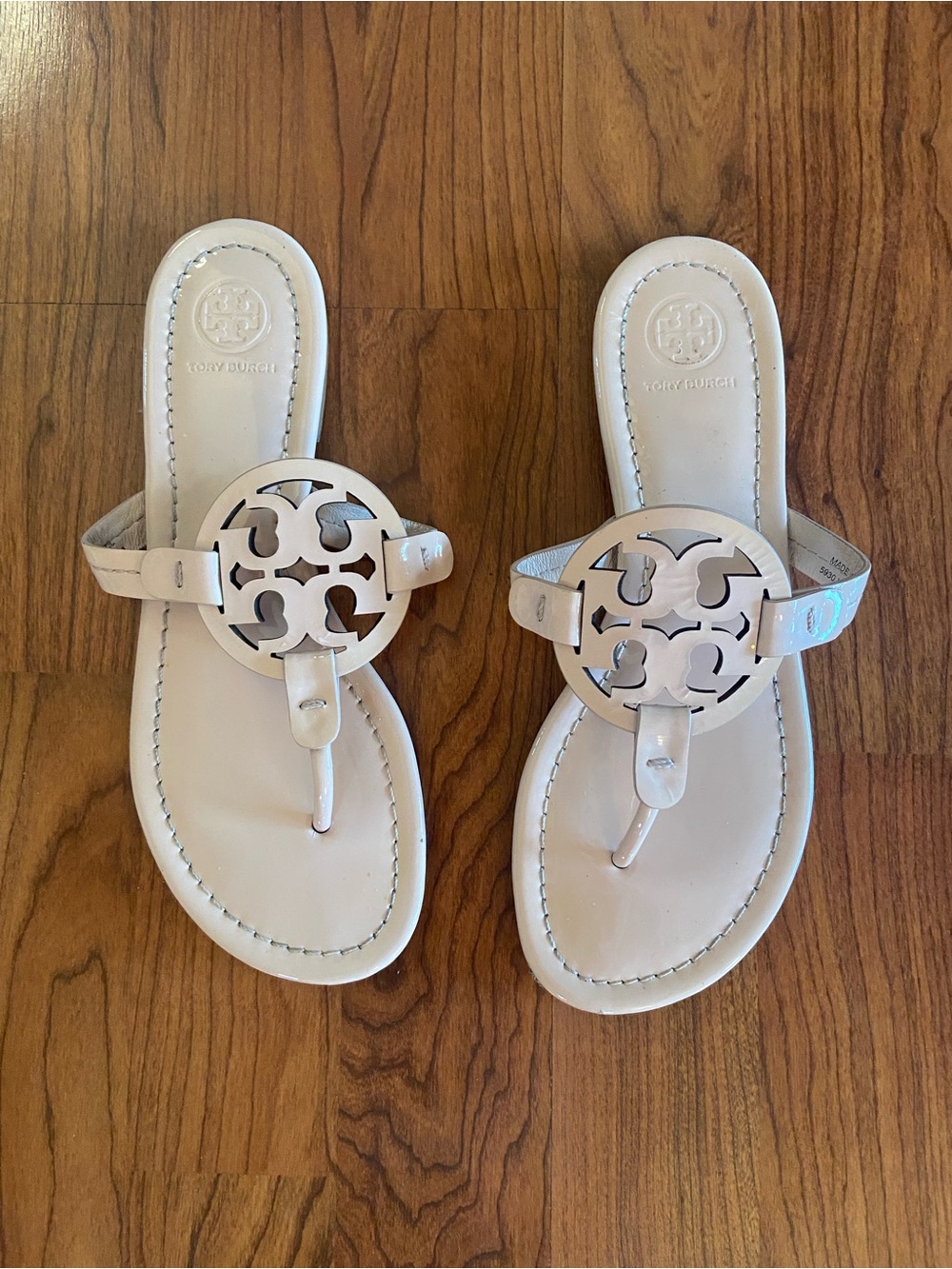 Tory Burch Miller Blush pink Patent Logo Thong Sandals